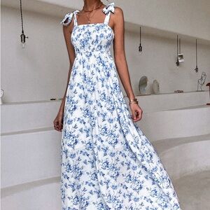 NWOT Floral tie shoulder shirred cami dress XL